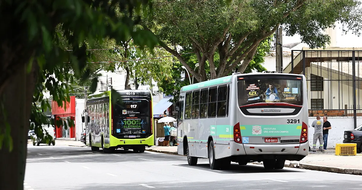 13 linhas de ônibus passam a funcionar 24 horas por dia em São José