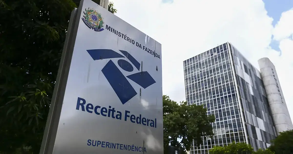 Receita Federal libera R$ 16 bilhões em restituição do Imposto de Renda nesta terça (30)