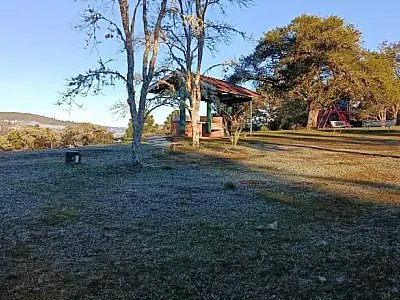 Cidade da Serra da Mantiqueira amanheceu com geada nesta quarta.