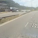 Câmera de segurança grava ataque que terminou com duas pessoas baleadas em Caraguá