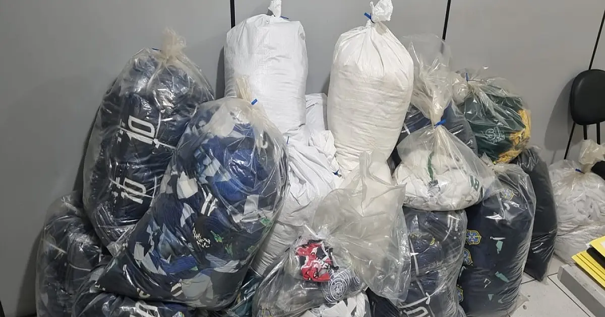 Produtos com referências a clubes brasileiros e europeus são apreendidos pela Polícia Civil de Guaratinguetá