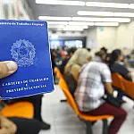 Após feriado municipal, São José retoma atendimento com 735 vagas abertas no PAT
