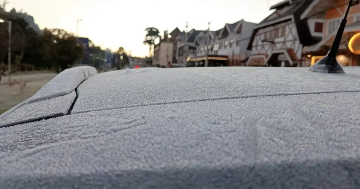 Com -2,8°C, Campos do Jordão registra sensação térmica mais baixa do ano e amanhece com geada