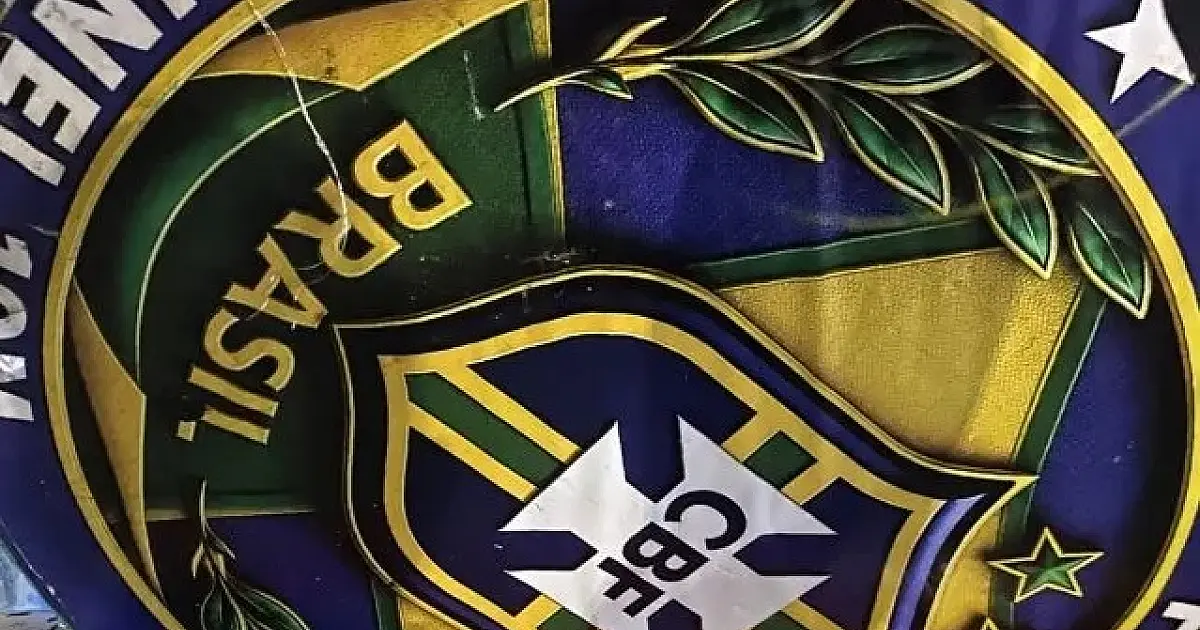 Balão cai em telhado de casa em Jacareí; São José teve dois incidentes no mesmo dia