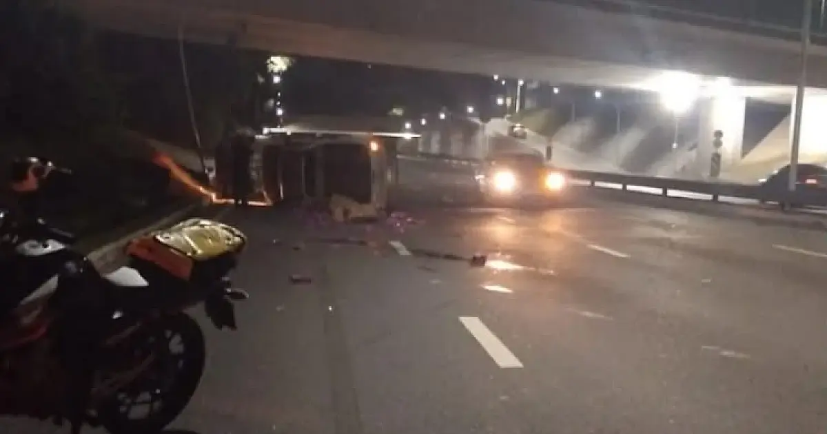 Motorista de 44 anos é levado ao Pronto-Socorro após acidente no Anel Viário em São José