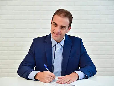 Mateus Silva busca ganhar no Judiciário o que perdeu na Câmara.
