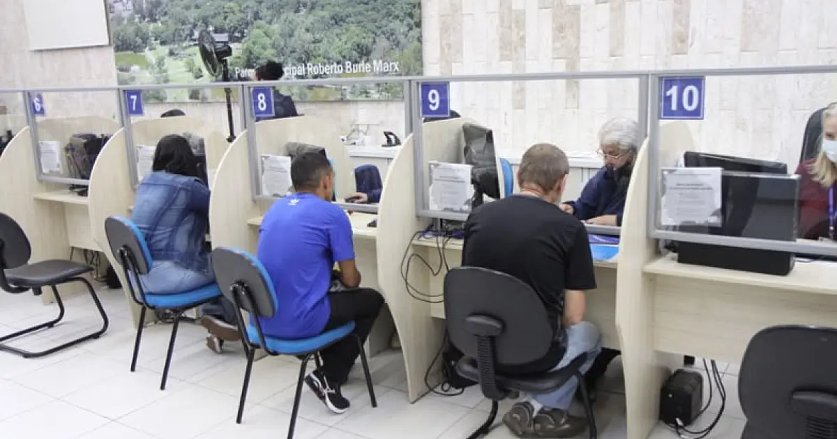 São José inicia a semana com 561 vagas de emprego