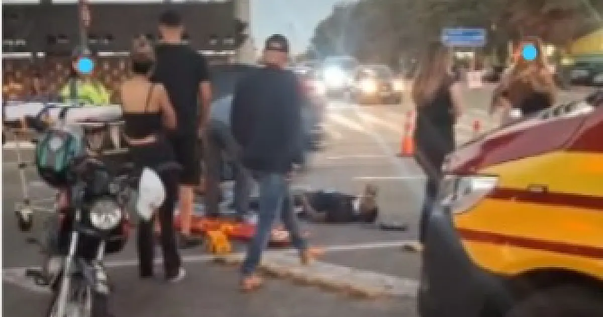 Acidente entre moto e carro deixa homem gravemente ferido em São José