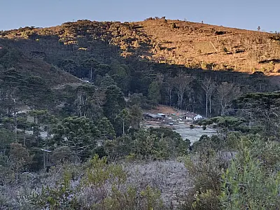 Campos do Jordão terá mínimas entre 5°C e 7°C.