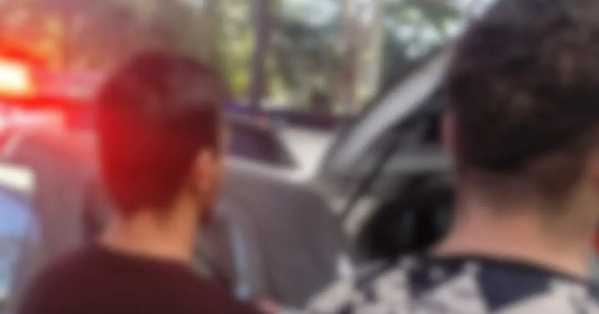 PM recupera carro furtado e prende dois suspeitos em São José