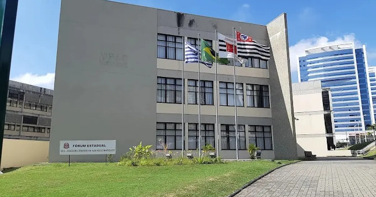 Imóvel é demolido após decisão da Justiça na Zona Leste de São José
