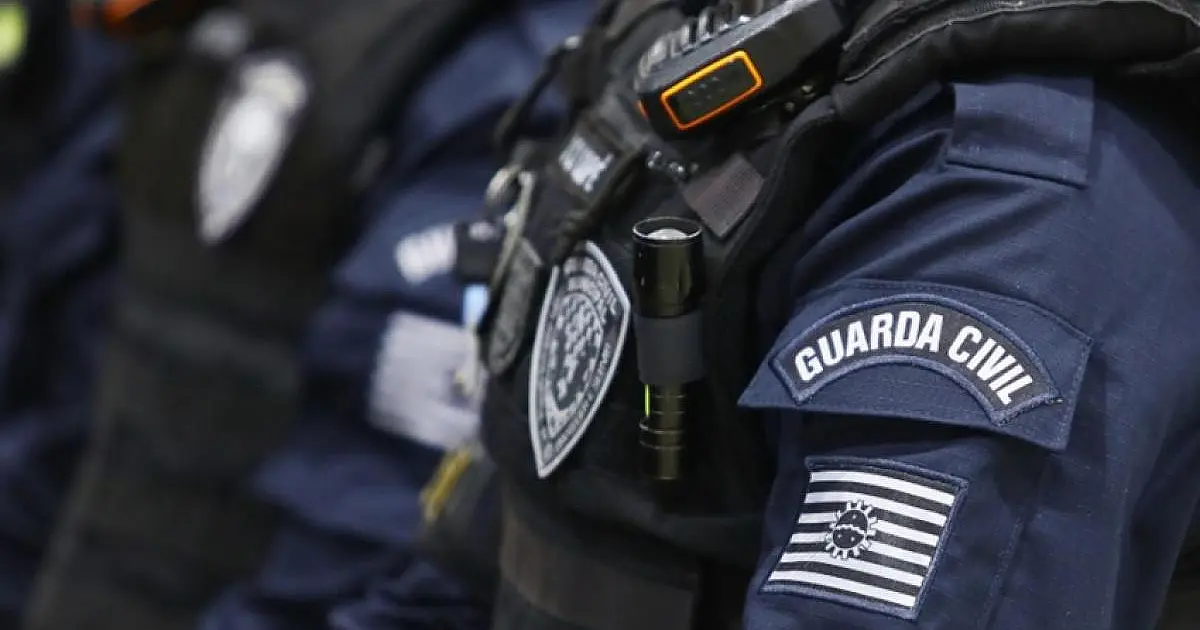 Denúncia anônima leva GCM a prender cinco homens suspeitos de furtar cabos de cobre em São José